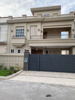 6+ BHK + Pooja Room,Servant Room,Study Room,Extra Room Independent House For Sale in 750 Gaj Independent House