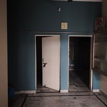 Room in  Pg at Gomti Nagar – for Rent