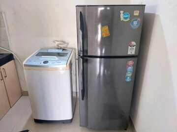 Furnished Amenities in 2 BHK Apartment at Runwal Pearl, Manpada – for Rent