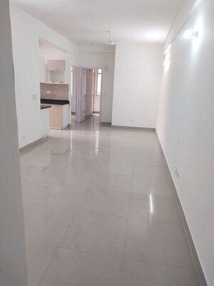 2 BHK Apartment For Rent in Pyramid Pride, Sector 76