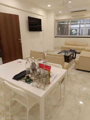 2 BHK Apartment For Rent in Bandra West