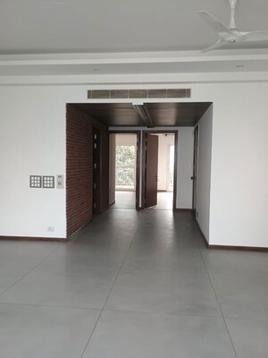 3.5 BHK Builder Floor For Sale in Unitech Nirvana Country Cedar Crest, Sector 50