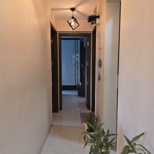 Furnished Amenities in 2 BHK Apartment at Supreme 19, Lokhandwala Complex – for Rent
