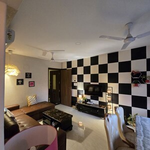Team Area in 2 BHK Apartment at Supreme 19, Lokhandwala Complex – for Rent