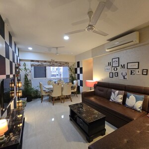 2 BHK Apartment For Rent in Supreme 19, Lokhandwala Complex