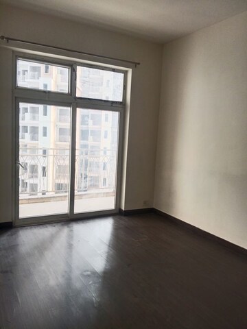 Room in 2 BHK Apartment at Mahagun Mywoods II, Sector 16c Greater Noida – for Rent
