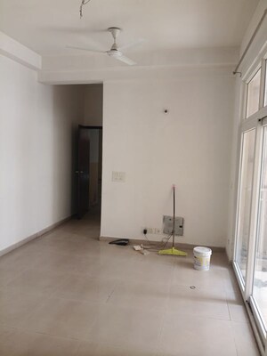 Room in 2 BHK Apartment at Mahagun Mywoods II, Sector 16c Greater Noida – for Rent