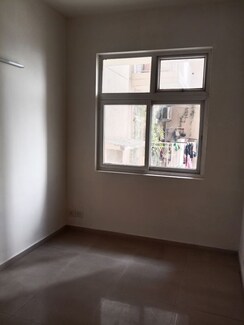 2 BHK Apartment For Rent in Mahagun Mywoods II