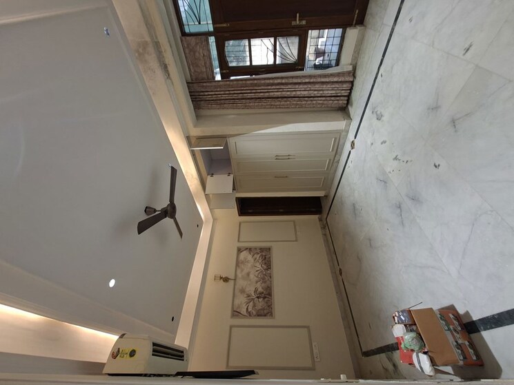 Balcony, rwa-apartments-sector-40 3 Bedroom 250 Sq.Mt. Independent House In Sector 40 Noida 9728239