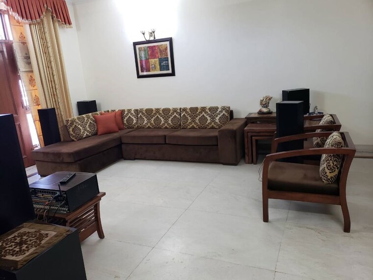 Living Room, unitech-south-city-ii 3 Bedroom 1800 Sq.Ft. Builder Floor In Sector 50 Gurgaon 9728246