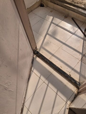 Staircase in 2 BHK Builder Floor at Unitech South City II, Sector 50 – for Rent