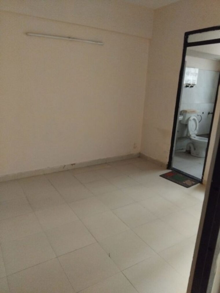 Room, op-floridaa 2 Bedroom 540 Sq.Ft. Apartment In Sector 82 Faridabad 9728273