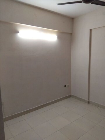 Room in 2 BHK Apartment at OP Floridaa, Sector 82 – for Rent