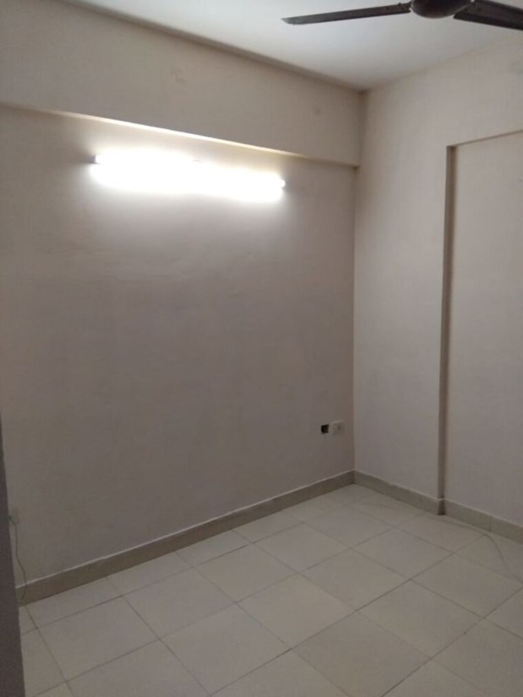Room, op-floridaa 2 Bedroom 540 Sq.Ft. Apartment In Sector 82 Faridabad 9728273