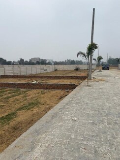 Plot For Sale in Yash Paradise Plot 
