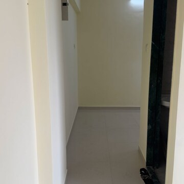 Room in 1 RK Apartment at Nahur East – for Rent