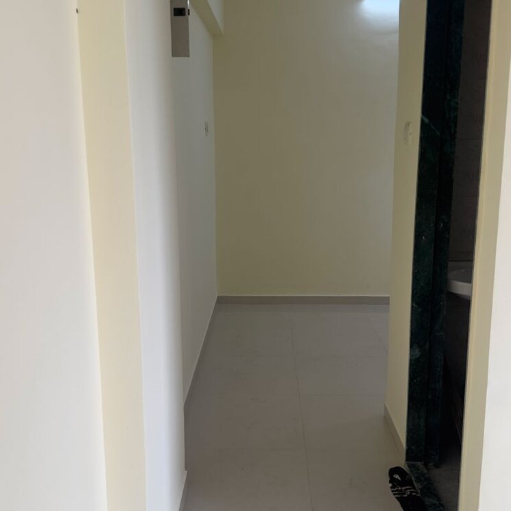 Room, nahur east 1 RK 300 Sq.Ft. Apartment In Nahur East Mumbai 9728276