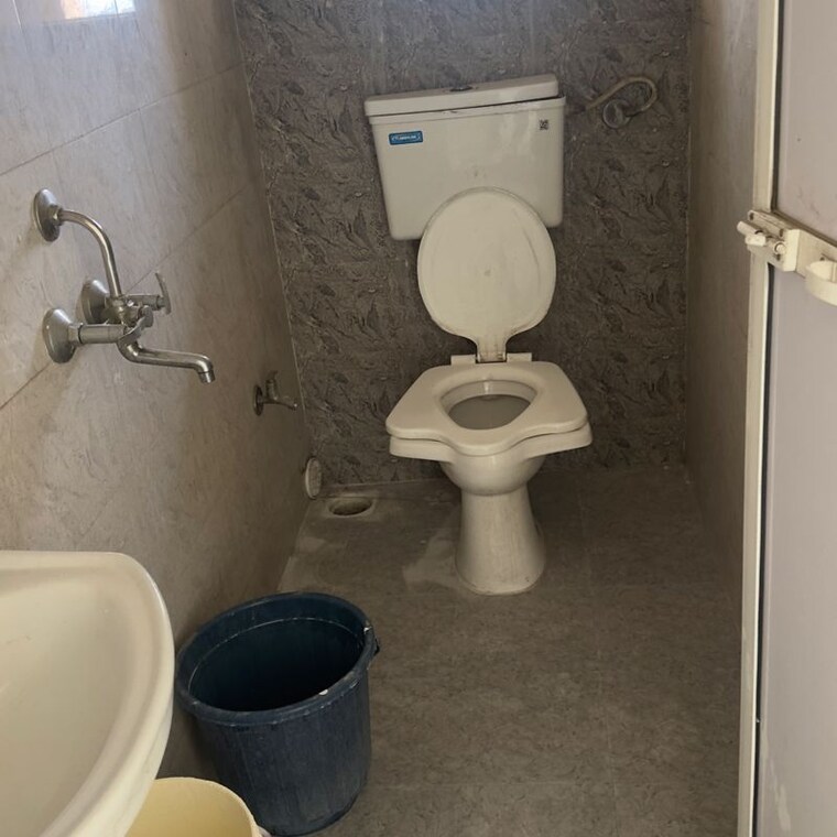 Bathroom, nahur east 1 RK 300 Sq.Ft. Apartment In Nahur East Mumbai 9728276