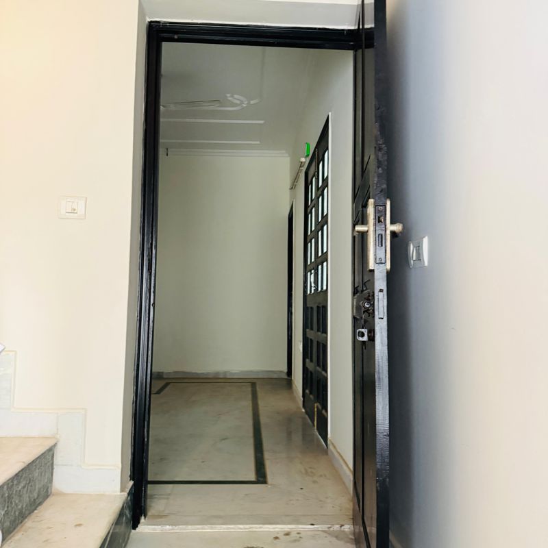 Building Lobby in 3 BHK Villa at Sector 21 – for Rent