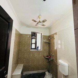Bathroom in 3 BHK Villa at Sector 21 – for Rent