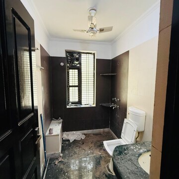 Living Room in 3 BHK Villa at Sector 21 – for Rent