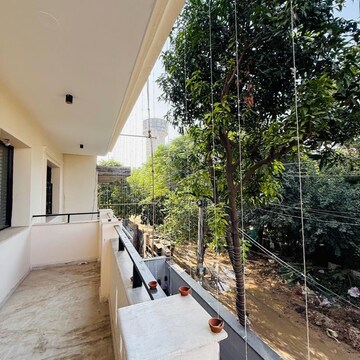 Balcony in 3 BHK Villa at Sector 21 – for Rent