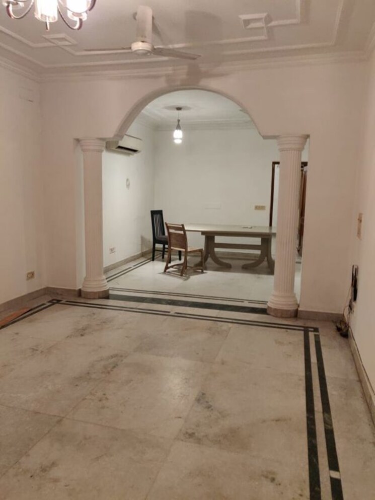 Room, greater kailash 3 Bedroom 1800 Sq.Ft. Builder Floor In Greater Kailash Delhi 9728283