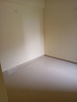 Room in 3 BHK Apartment at Conscient Habitat Residences, Sector 78 – for Rent