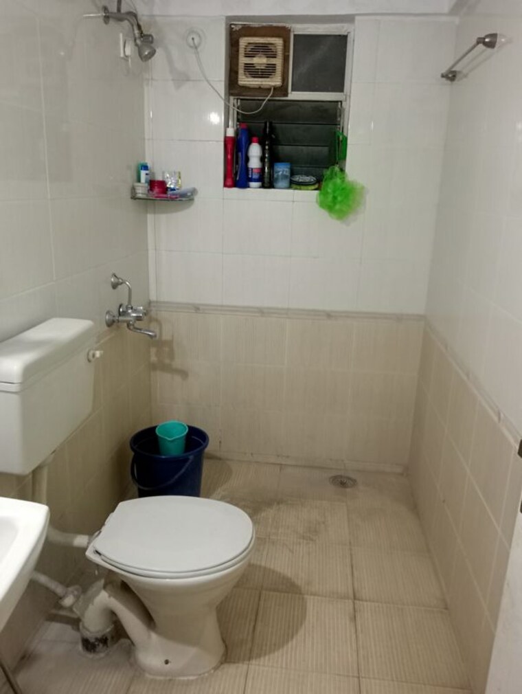 Bathroom, aditya-breeze-park 3 Bedroom 1450 Sq.Ft. Apartment In Balewadi Pune 9728297