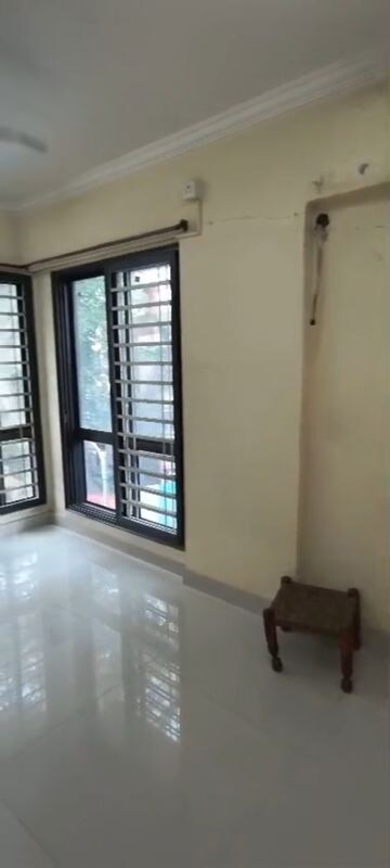 Room in 1 BHK Apartment at Narayan Niwas Vile Parle East, Vile Parle East – for Rent