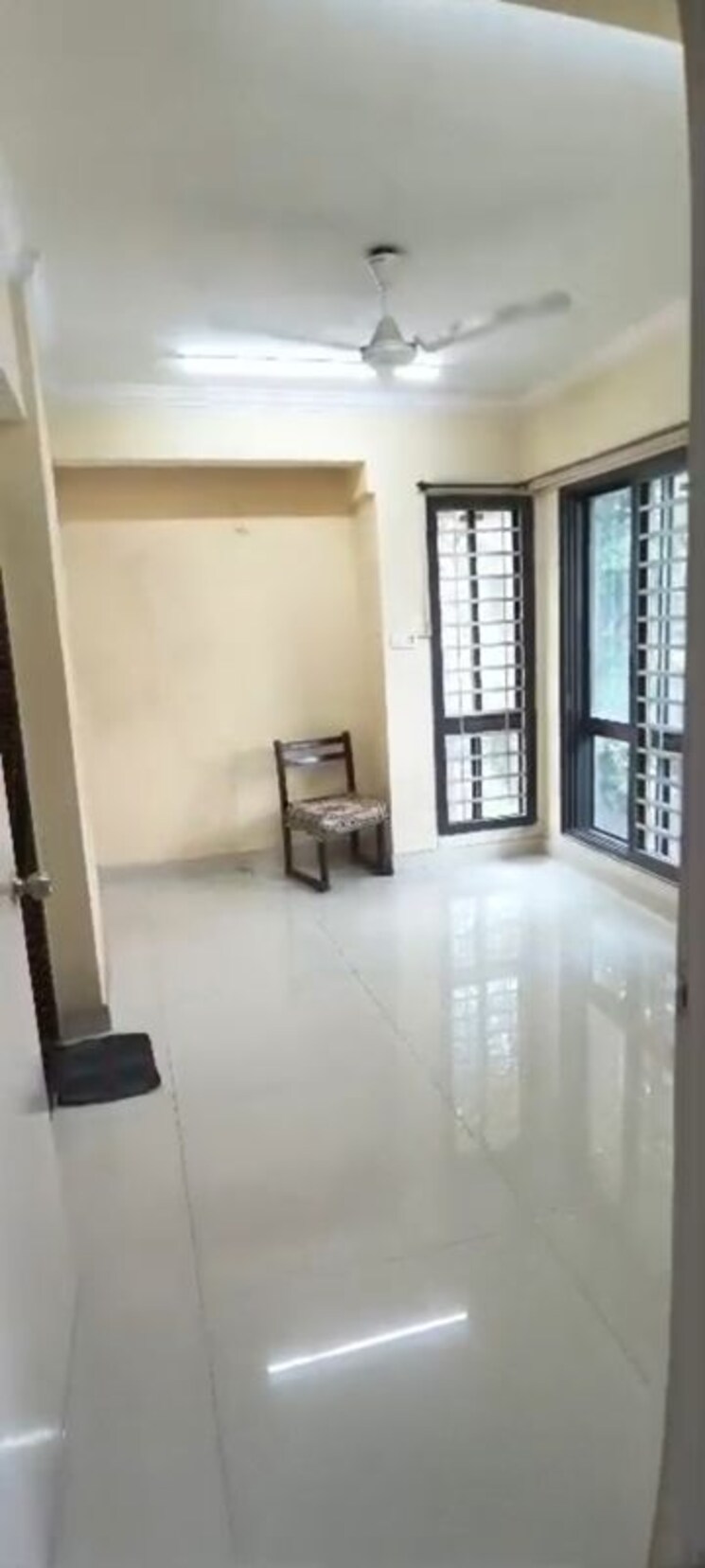 Room, narayan-niwas-vile-parle-east 1 Bedroom 500 Sq.Ft. Apartment In Vile Parle East Mumbai 9728296