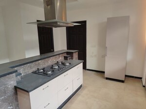 Kitchen in 6+ BHK Villa at Sector 44 – for Rent