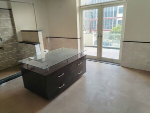 Bedroom in 6+ BHK Villa at Sector 44 – for Rent