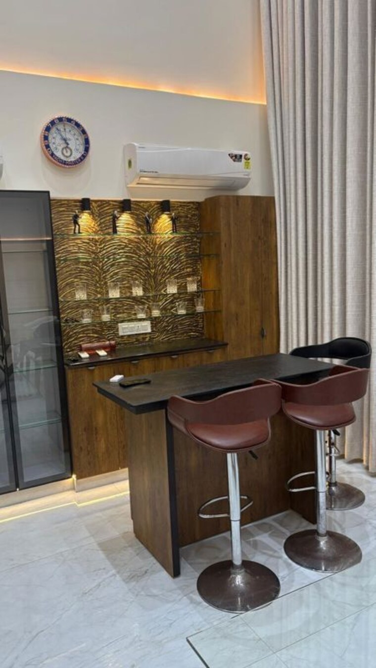 Team Area, andheri-chs 3 Bedroom 2300 Sq.Ft. Apartment In Andheri West Mumbai 9728298