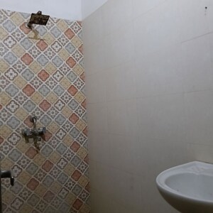 Bathroom in 2 BHK Apartment at RWA Apartments Sector 45, Sector 45 – for Rent