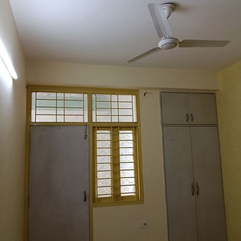 2 BHK 950 Sq.Ft. Apartment in RWA Apartments Sector 45