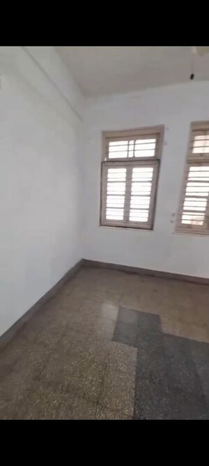 Room in 1 BHK Apartment at Govind Nagar CHS Vile Parle, Vile Parle East – for Rent