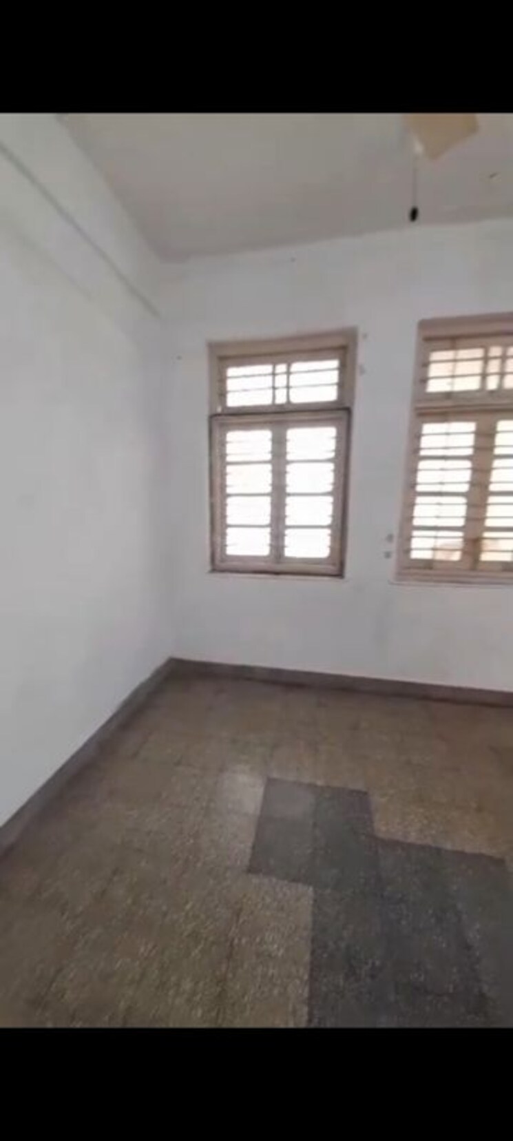 Room, govind-nagar-chs-vile-parle 1 Bedroom 500 Sq.Ft. Apartment In Vile Parle East Mumbai 9728323