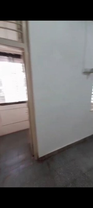 Room in 1 BHK Apartment at Govind Nagar CHS Vile Parle, Vile Parle East – for Rent