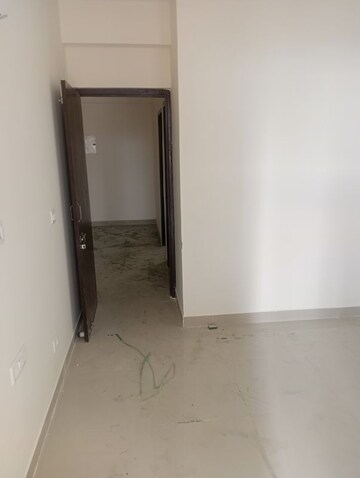 Room in 3 BHK Apartment at Amolik Sankalp, Sector 85 – for Rent