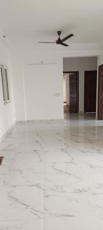 3 BHK Apartment For Rent in Purvanchal Royal City II, Chi V Greater Noida