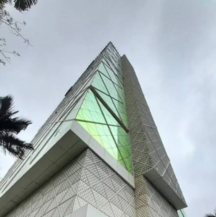 Exterior View, veera desai road Commercial Office Space 950 Sq.Ft. In Veera Desai Road Mumbai 9728335