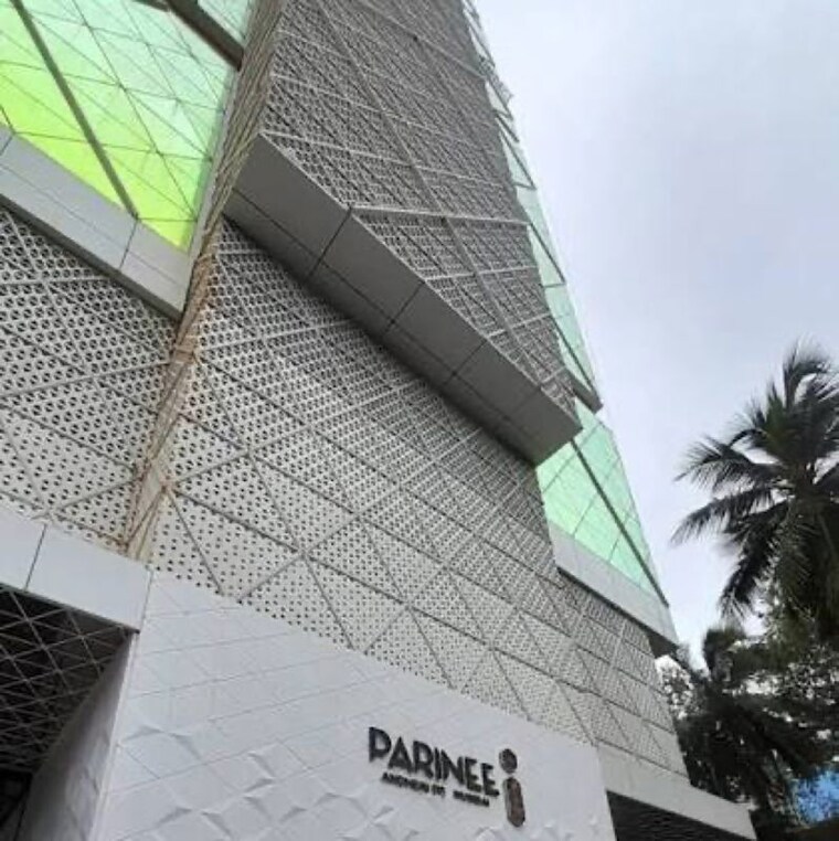 Exterior View, veera desai road Commercial Office Space 950 Sq.Ft. In Veera Desai Road Mumbai 9728335
