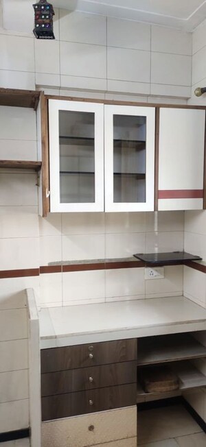 Furnished Amenities in 1 BHK Apartment at Viman Darshan CHS, Andheri East – for Rent