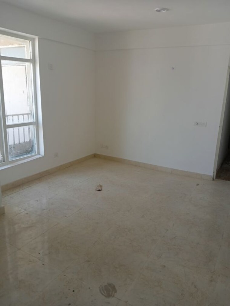 Room, vashisht-heights 3 Bedroom 750 Sq.Ft. Apartment In Sector 87 Faridabad 9728352