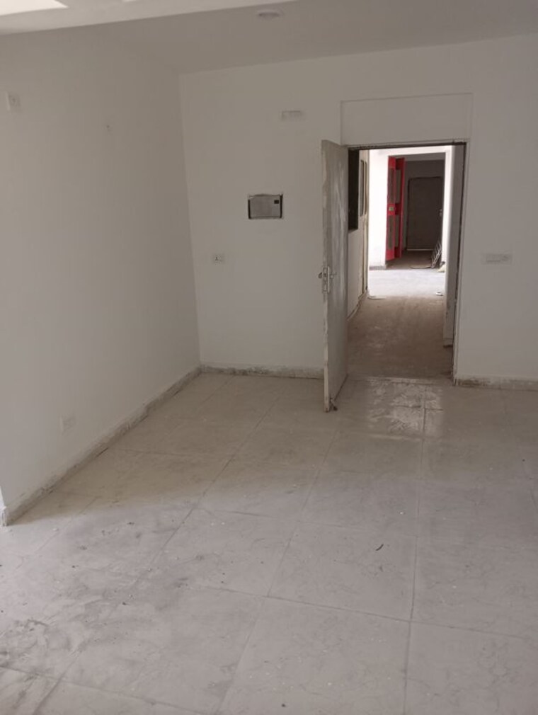 Room, vashisht-heights 3 Bedroom 750 Sq.Ft. Apartment In Sector 87 Faridabad 9728368