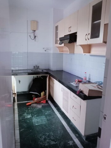 Kitchen in 2 BHK Apartment at DLF Regency Park I, Dlf Phase iv – for Rent