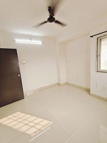 Room in 1 BHK Apartment at Madhuban Satin Brick, Kharadi – for Rent