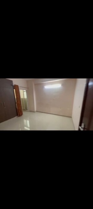 Room in 3 BHK Apartment at VVIP Addresses, Raj Nagar Extension – for Sale