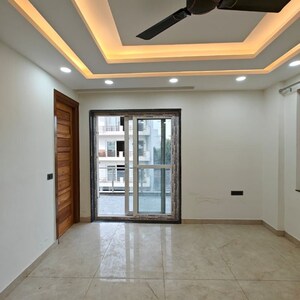 Room in 3 BHK Builder Floor at Sector 57 – for Rent